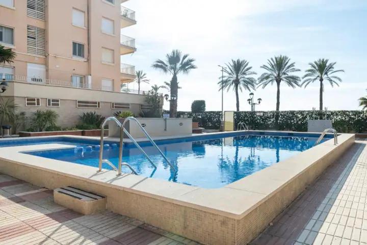 セグル・デ・カラフェルSea Front Apart. 2 Pools / 1ª Linea. 2 Piscinasアパートメント エクステリア 写真