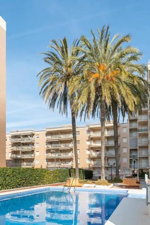 セグル・デ・カラフェルSea Front Apart. 2 Pools / 1ª Linea. 2 Piscinasアパートメント エクステリア 写真