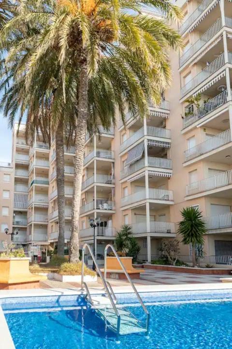 セグル・デ・カラフェルSea Front Apart. 2 Pools / 1ª Linea. 2 Piscinasアパートメント エクステリア 写真