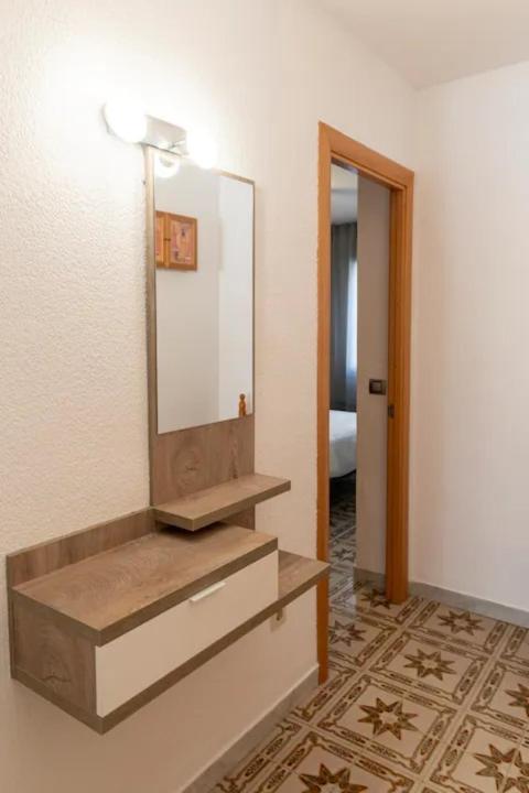 セグル・デ・カラフェルSea Front Apart. 2 Pools / 1ª Linea. 2 Piscinasアパートメント エクステリア 写真