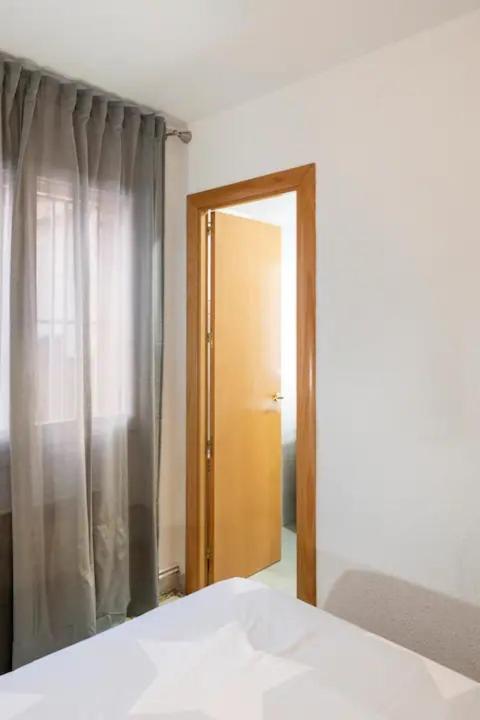 セグル・デ・カラフェルSea Front Apart. 2 Pools / 1ª Linea. 2 Piscinasアパートメント エクステリア 写真